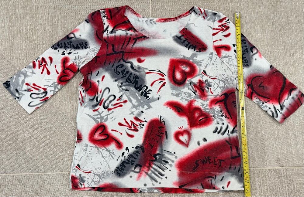 Y2K Graffiti Heart Glitter Top 3/4 Sleeve Red Black M/L